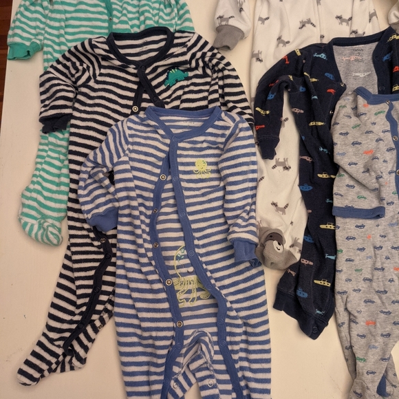 Carter's 9 month boy's lot - 17 pieces - Picture 2 of 4